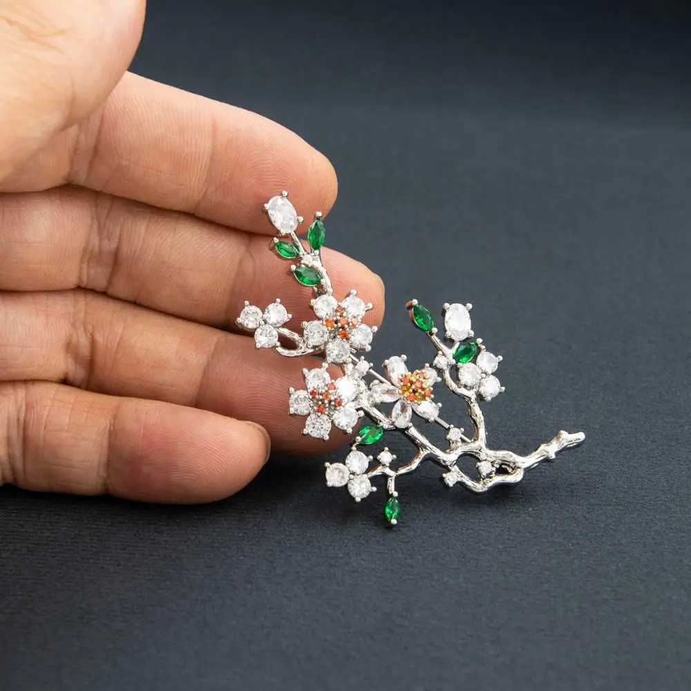 Elegant plum blossom flower cubic zirconia brooches pin lady scarf buckle wedding jewelry accessory for women A01920 J251125