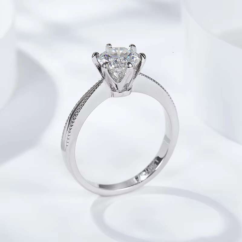 Classic Style Diamond Ring S925 Sliver Moissanite Ring Women Engagement Ring