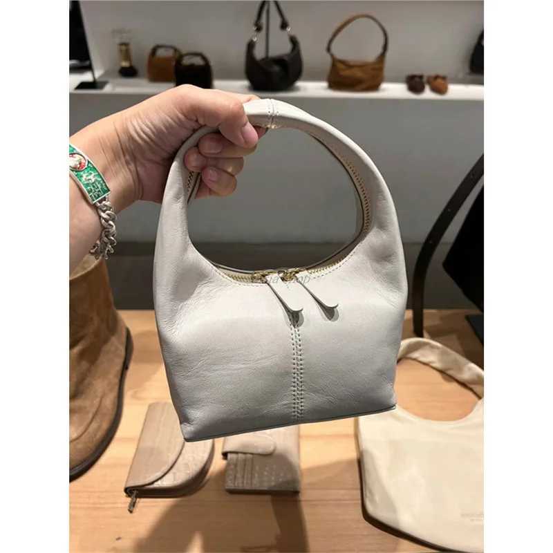 Korean Bucks Leather Sheepskin Handbag Bento Bag Exquisite Fashionable Elegant Womens Handbag W250425