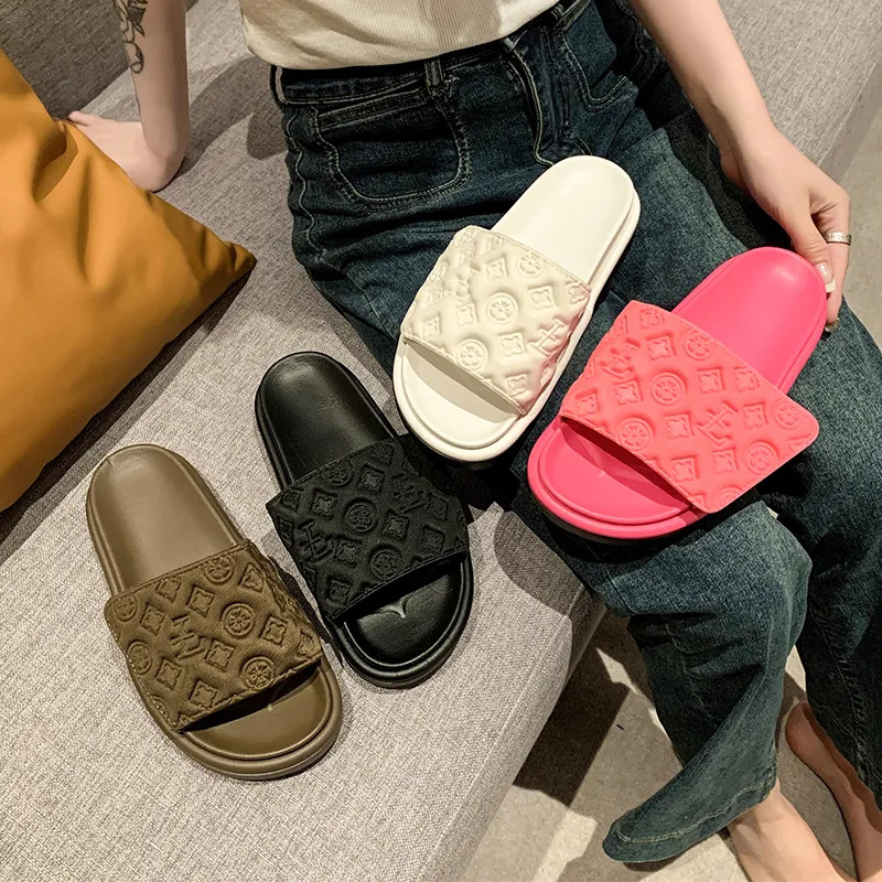 hot free shipping designer slippers womans outdoor indoor casual sandals breathable black white fashion Flat sliders
