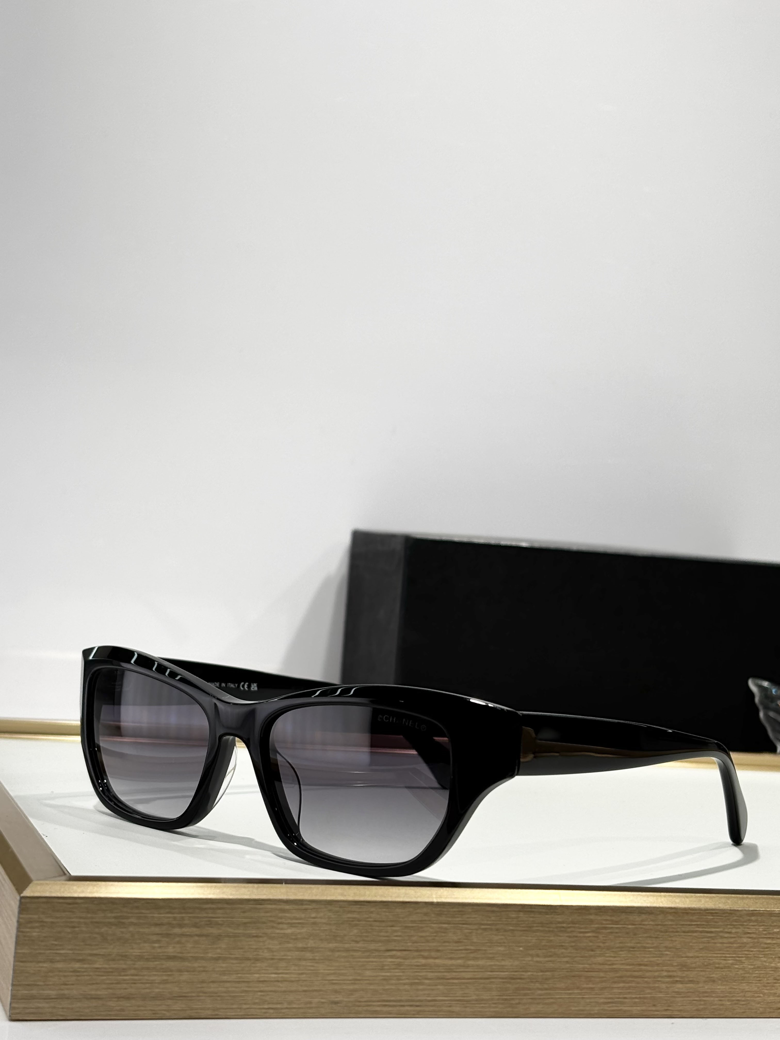 Luxury Designers Womens Sunglasses For Women Men Sun Glasses Mens Designer 71765 Fashion Style Protects Eyes Random Box