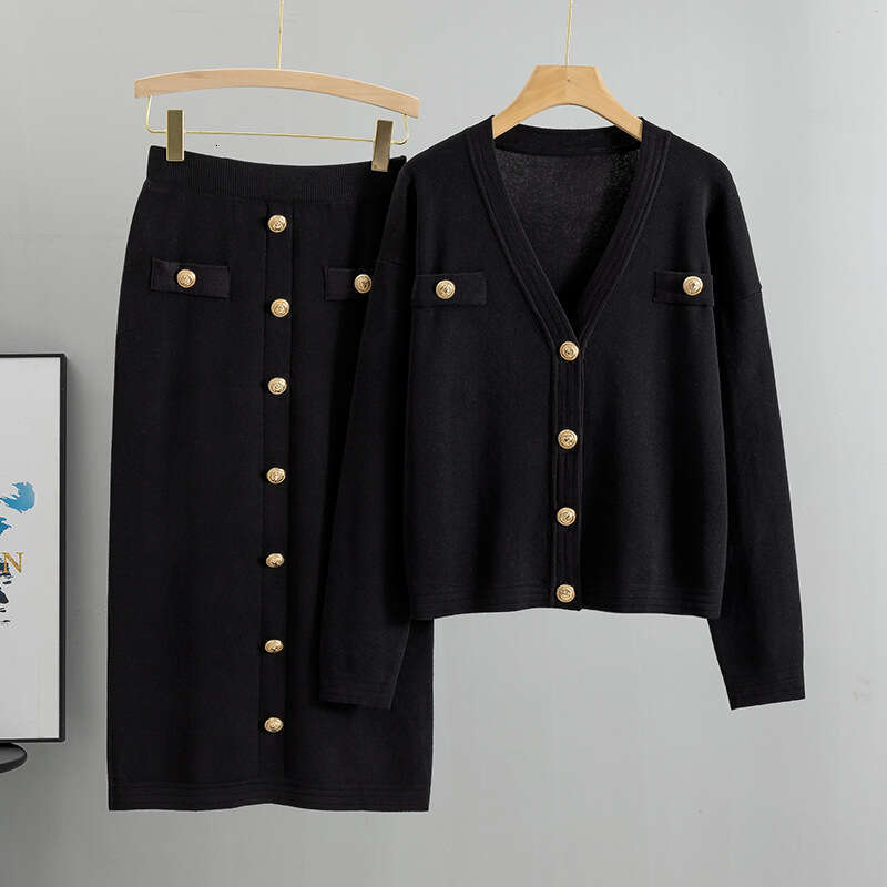 Xiaoxiangfeng Cardigan Sweater Half Body Bag Hip Skirt Two-piece Womens Autumn and Winter New Knitted Set Leisure Time Business Affairs New Arrival
