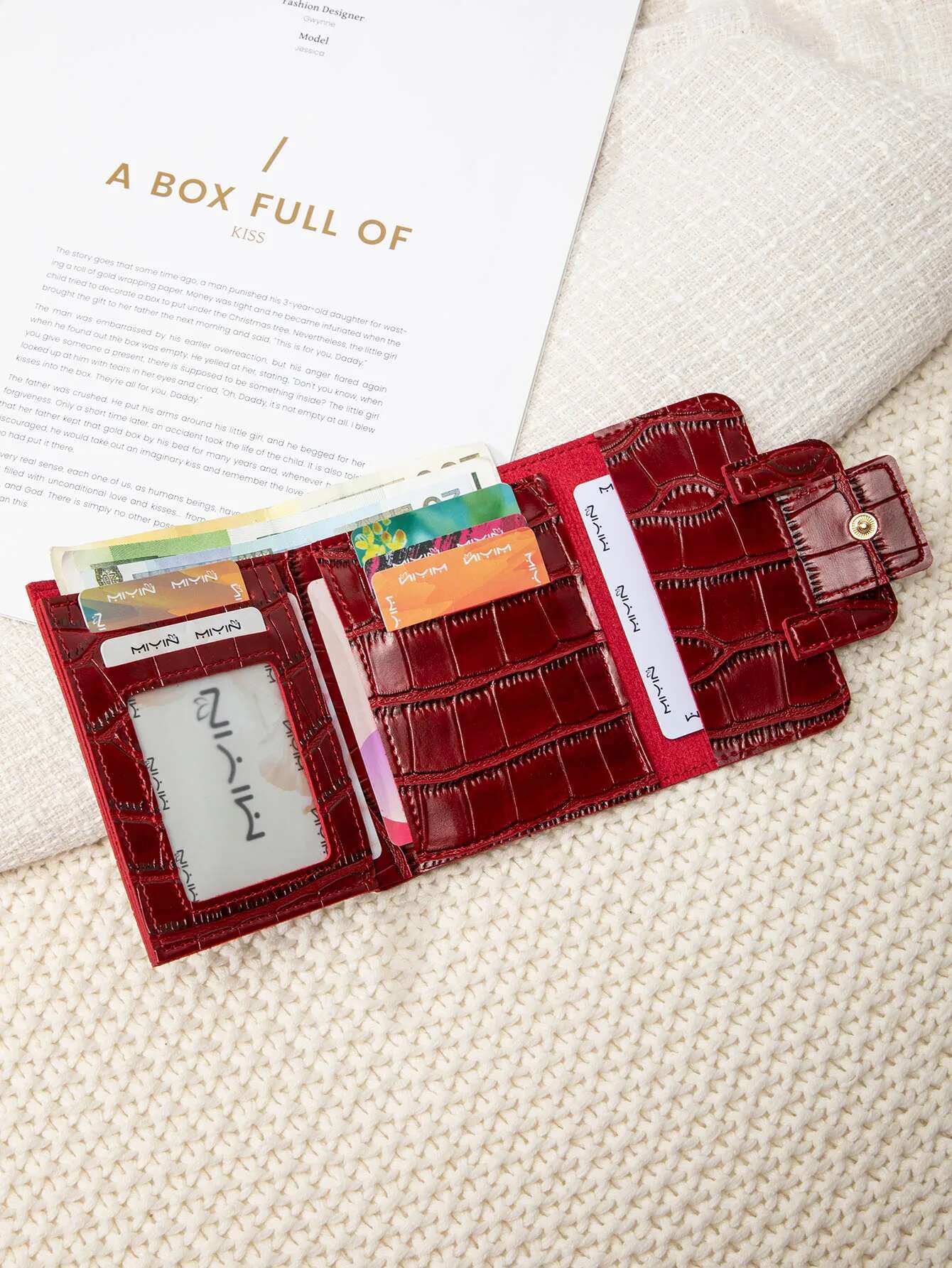 Women's Solid Color Mini Crocodile Pattern PU Leather Simple And Lightweight Small Wallet Short Credit Card Holder