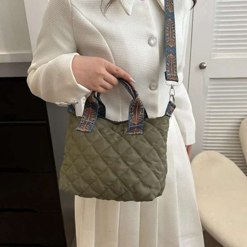 Women Wide Belt Handbag Fall/Winter Rhombus Space Cotton Shoulder Large Capacity All-Match Shopping Tote Bag