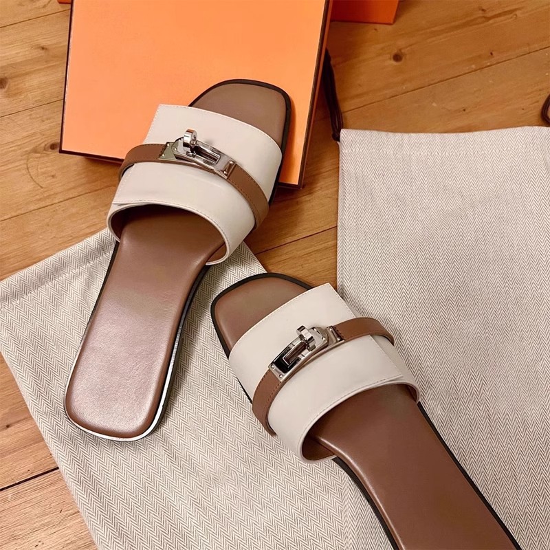 Free shipping designer women summer new small lock slippers fashion casual all match color square flat to wear cool drag