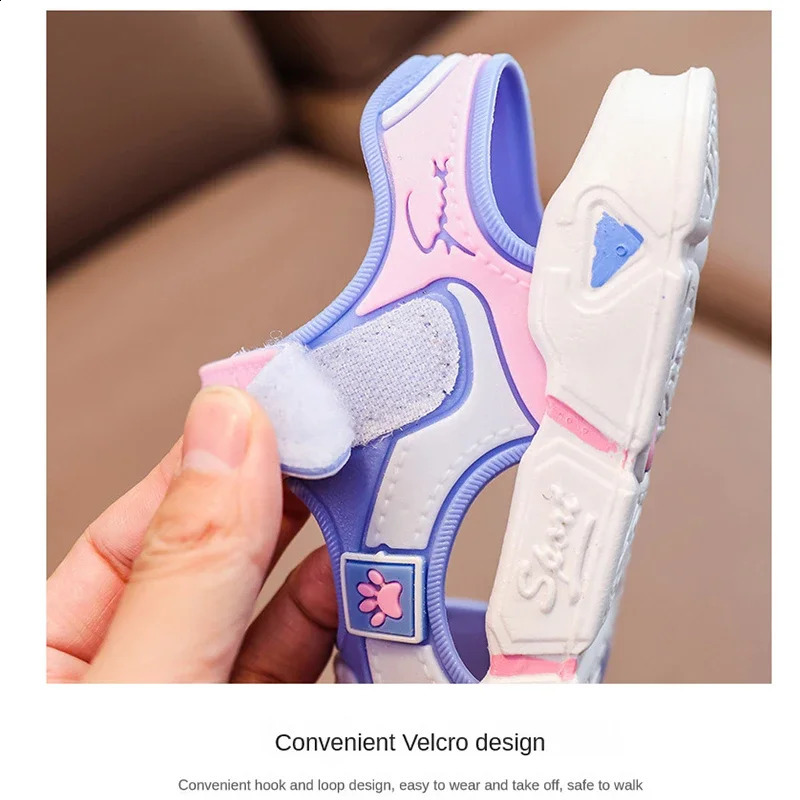Childrens Sandals Summer Cartoon Soft Bottom Non slip Boys Sandals Fashion Girls Beach Shoes 4-10T Childrens PVC Sandals 250424