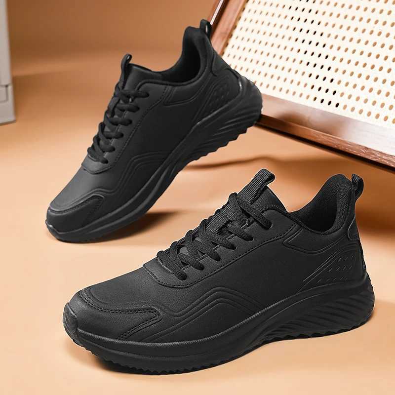 2024 Male Casual Sneakers Outdoor Leather Running Shoes Breathable Walking ShoesMen Fashion Climbing Shoes British Style Z251125
