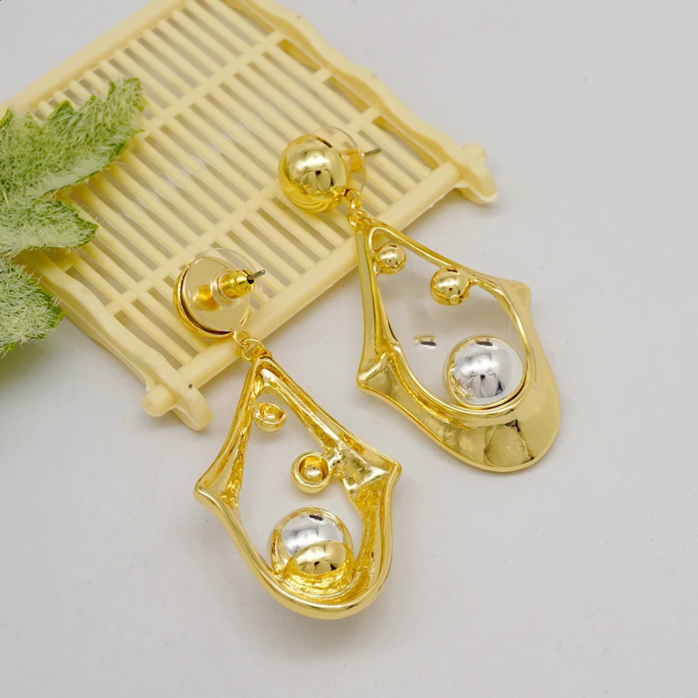 Fashionable long female pendant earrings retro style pendant earrings African womens jewelry gifts party gift accessories 250422