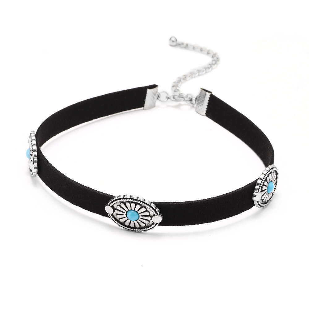 Fashion Metal Flower Plate Turquoise Korean Veet Necklace Choker Bohemian Neckchain Collar