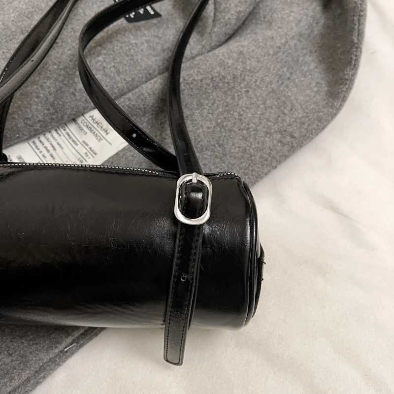 MOODS cylindrical double strap lower arm shoulder bag for women in summer 2025 novice bag casual street commuting cross body bag W250421