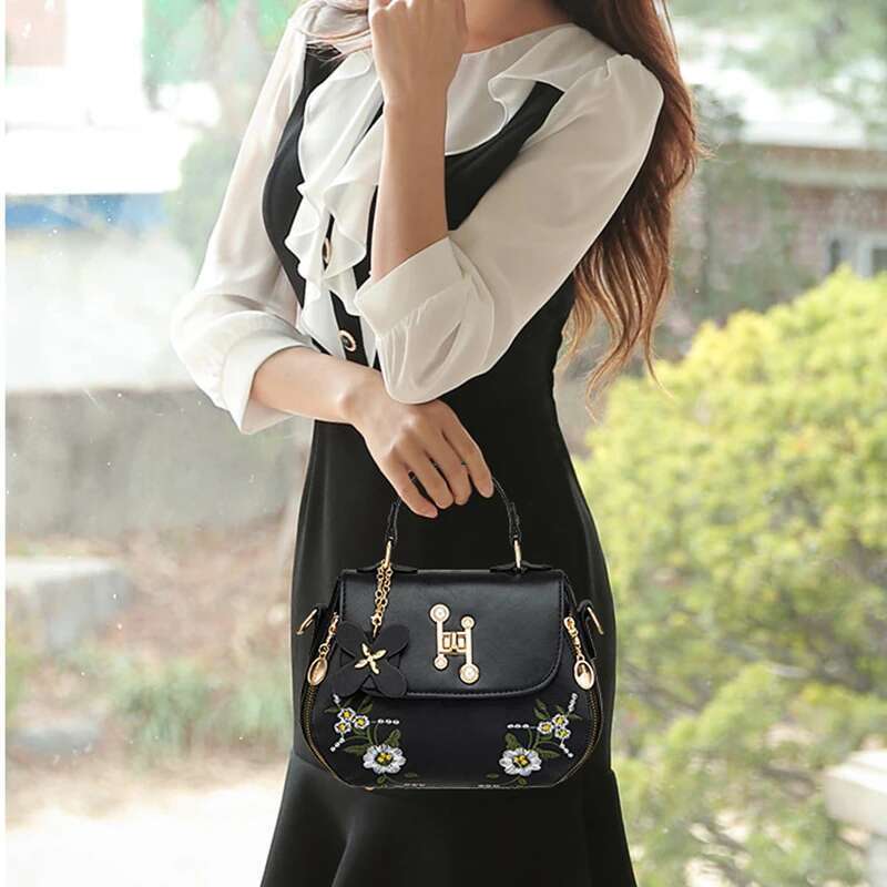 Designer Bag Embroidered Handbag Hot Selling Women New Network Red Fashion Crossbody Versatile Popular PU Leather Shoulder Bag