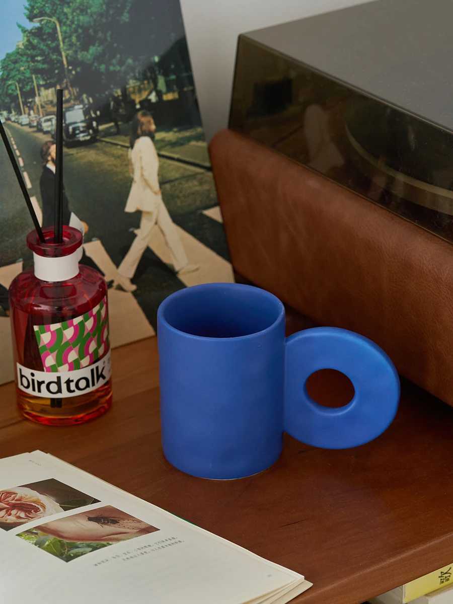 Nordic Ceramic Mug Simple Large Handle Niche Coffee Cup for Office Home Couple Breakfast Milk Cup Kitchen Drinkware Ins Y251125