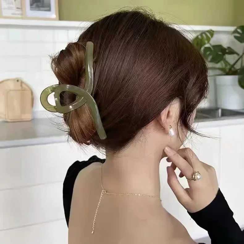 13cm plastic transparent large-sized hair clip fashionable womens clothing accessories headband ponytail hair clipT250425