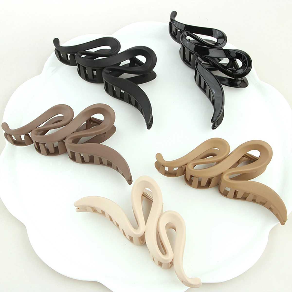 13cm acrylic female hair clip matte wavy hair clip claw clip hair accessory girls headwear 4 solid colors 3 transparentT250425