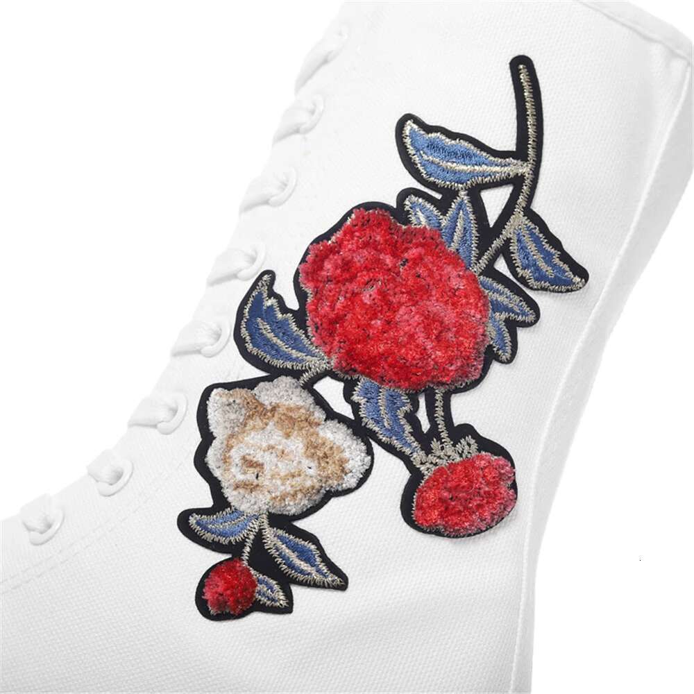 Spring new mid-sized front lace-up side zipper embroidered canvas casual flat inner heightening large size women's shoes