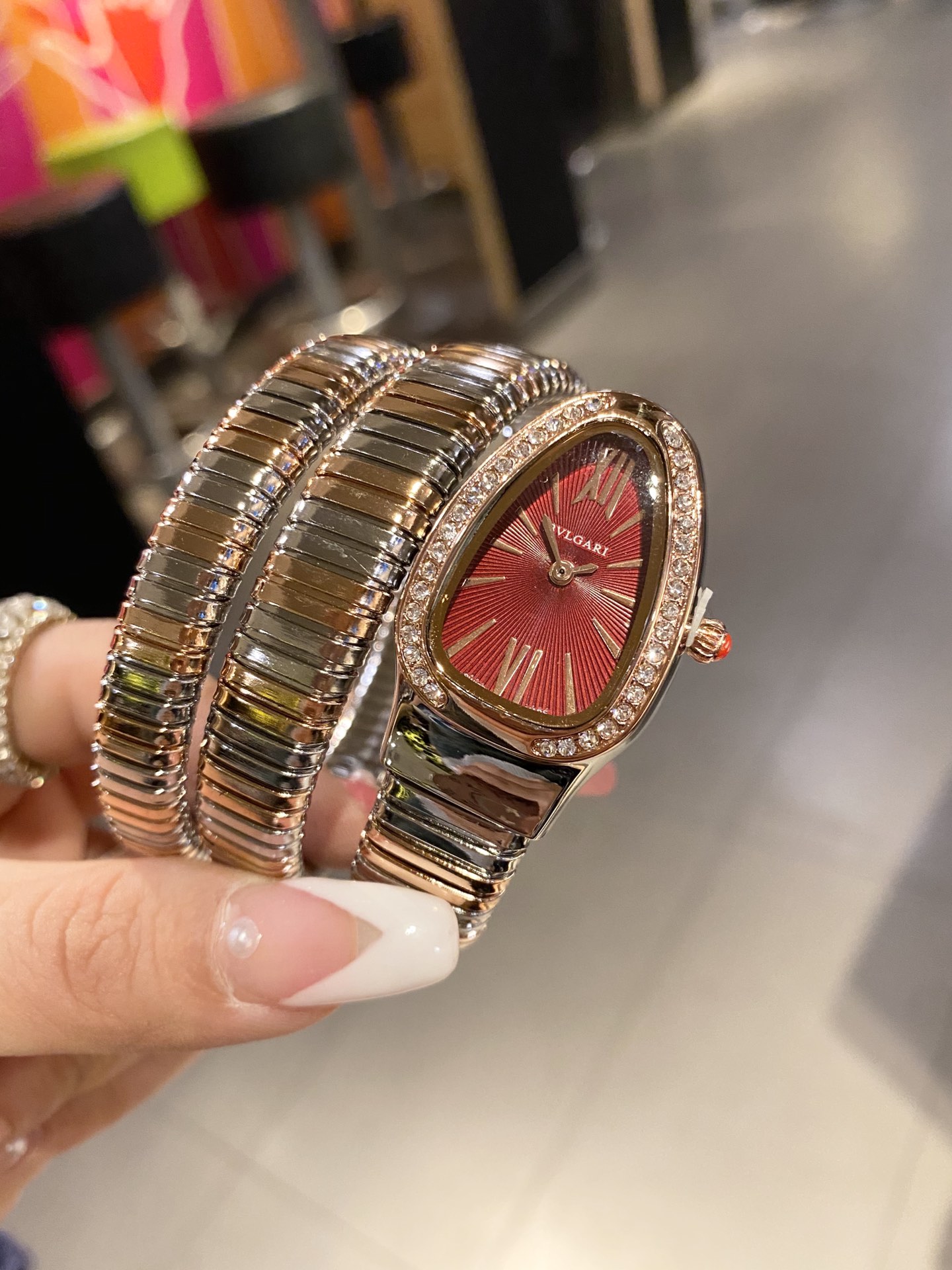 Luxury women's Bracelet BVLGARIity watch Quartz Gold Serpentine watches brand Diamond Stainless Steel watch Ladies Christmas Valentines Women WristWatches #412