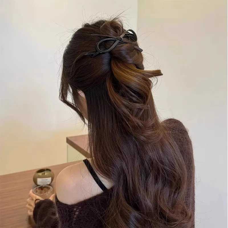 New twisted hair clip PU bow bucket large-sized hair clip plastic hair clip sweet daily headband female hair accessoriesT250425