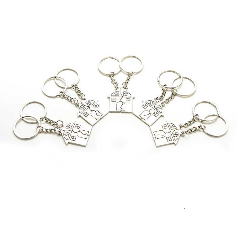 1Pair New Couple I LOVE YOU Lovers Keychain Warm House Type Couple Key Chain Souvenirs Valentines Day Gift Built With Love HomeXJ251125