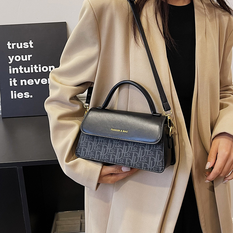 2025 Trendy Letter-Print Crossbody Bag - Stylish Minimalist Women's Shoulder Bag for Casual Chic