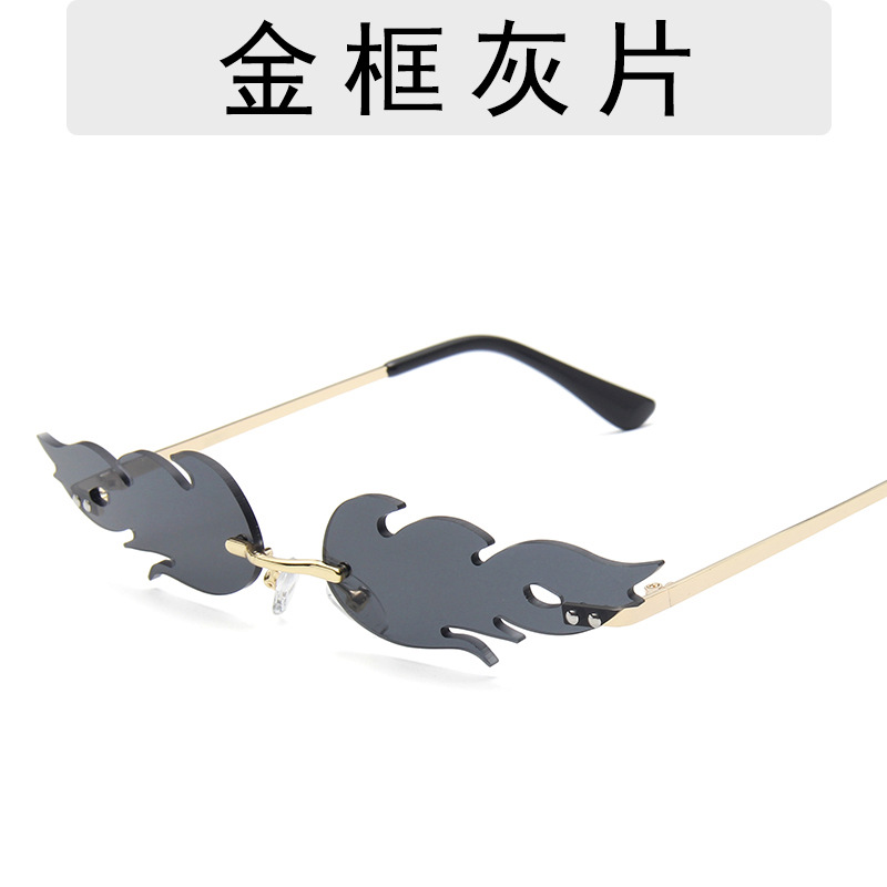 Chic Female Eyewear: Vibrant Silver-Mirrored Sun Shades w/ Shatterproof Glass
