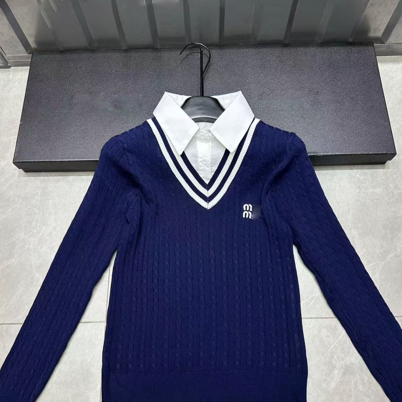 New design women's logo letter embroidery long sleeve turn down collar faux 2 pcs college style knitted sweater tops knits SML