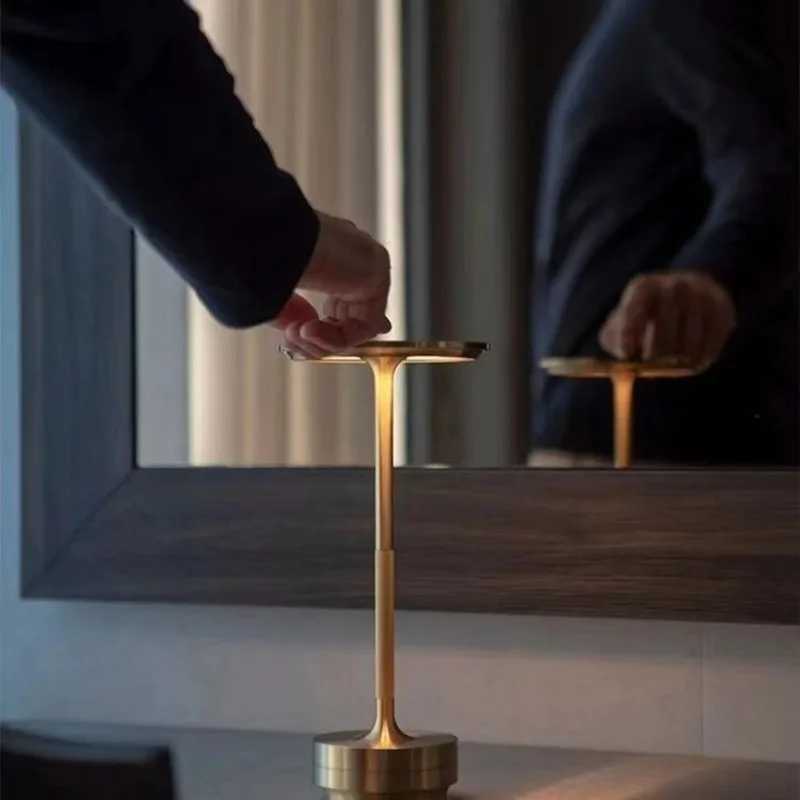 Rechargeable Desk Lamp Touch Switch Night Light for Bar Dining Table Study Room BedroomM251125