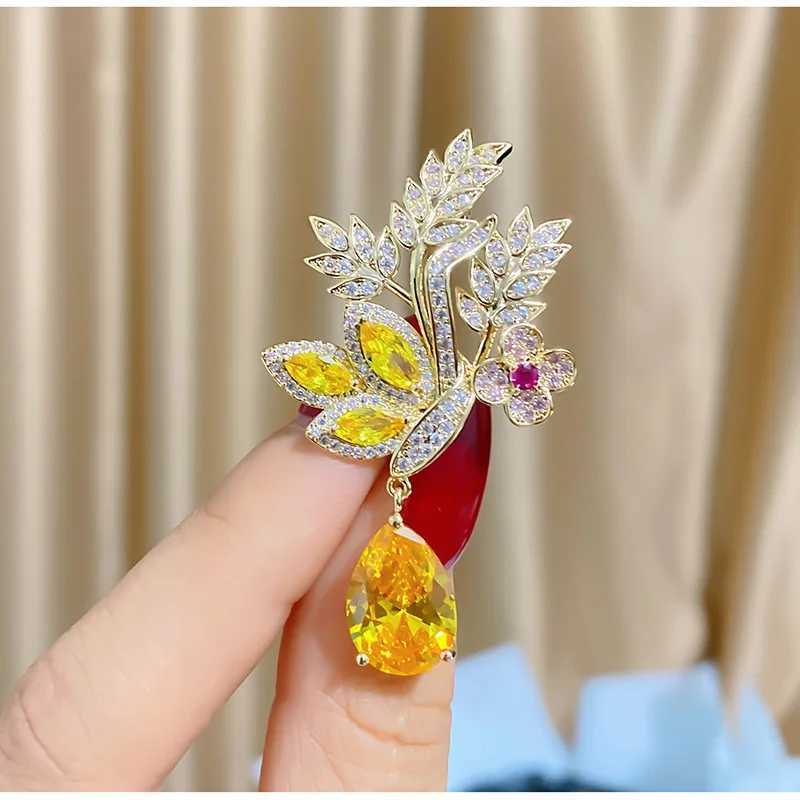 Fashion Bouquet Wheat Brooches For Women Flowers Plants Crystal Pendant Creative Pin Set Clothing Jewelry Accessories J251125