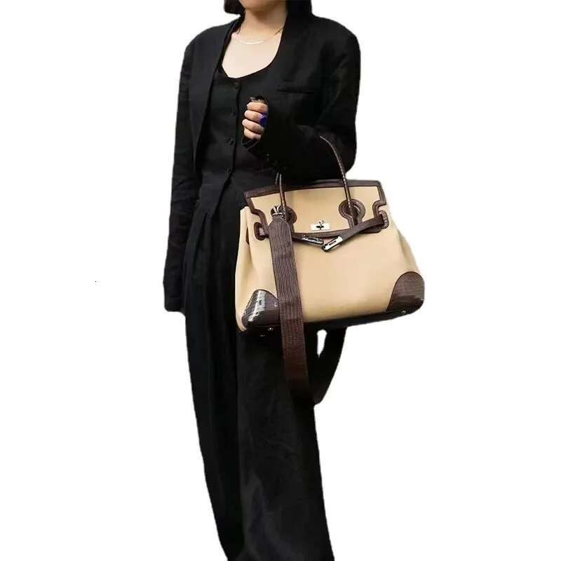 Niche High-End Vintage Large-Capacity Handbag 2025 New Original Color Blocking Canvas Women's Single Shoulder Bag