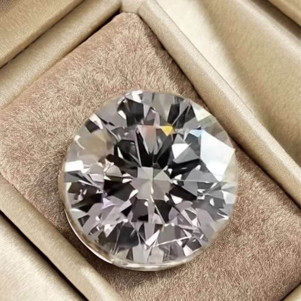 IGI Certified Round Brilliant cut White lab-created Diamonds Excellent Synthetic CVD Lab grown diamond
