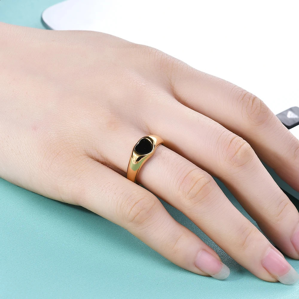 Black Enamel Statement Heart Pinky Ring For Women Valentine Day Gift Stainless Steel White Shell Anillo Mujer Jewelry Accessory 250425