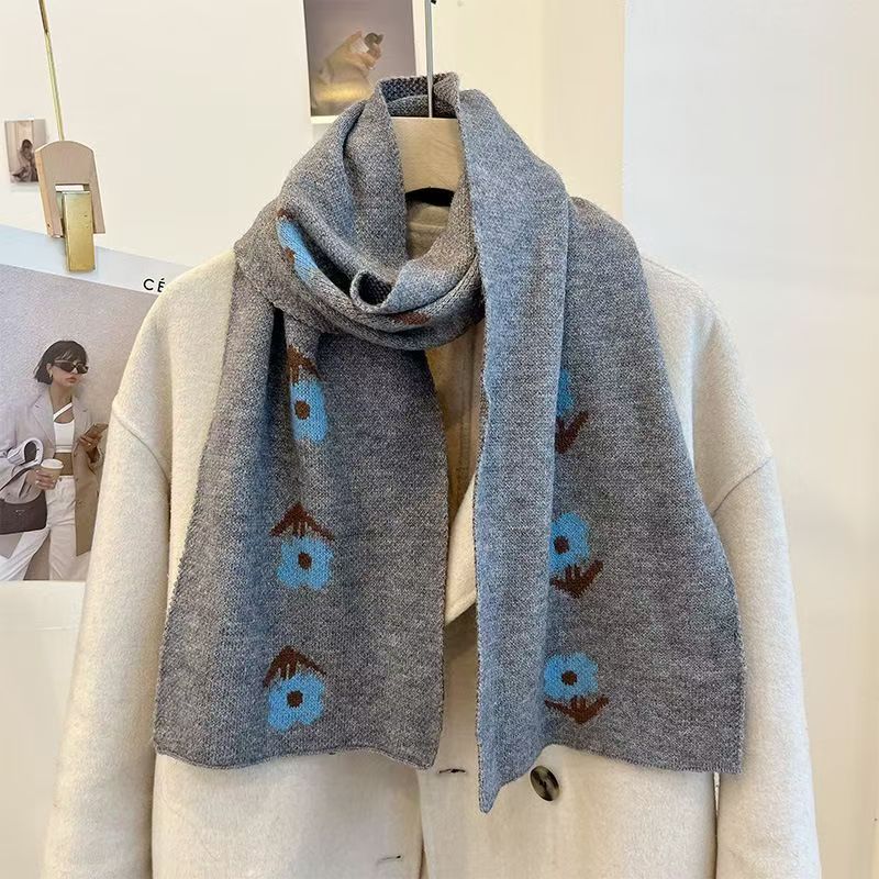 T565 all-match beige wool scarf for girls winter warm Japanese flower temperament pattern contrast color knitted scarf
