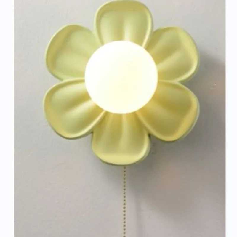 Modern Minimalist Cream Petals Resin Flower Wall Lamp Bedroom Study LED Bedside Lamp Warm Corridor Hallway Balcony M251126