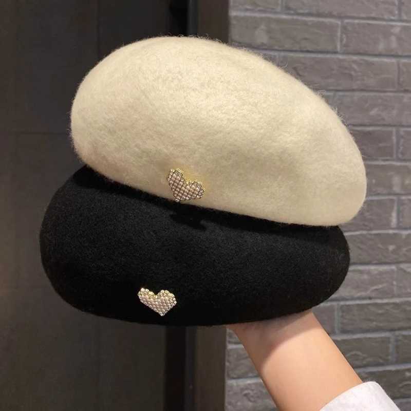 Women Autumn Winter Metal Heart Decor Thickened Warm Wool Blend Beret Cap Fashion Daily Wear Casual Chic Style for Women J251125