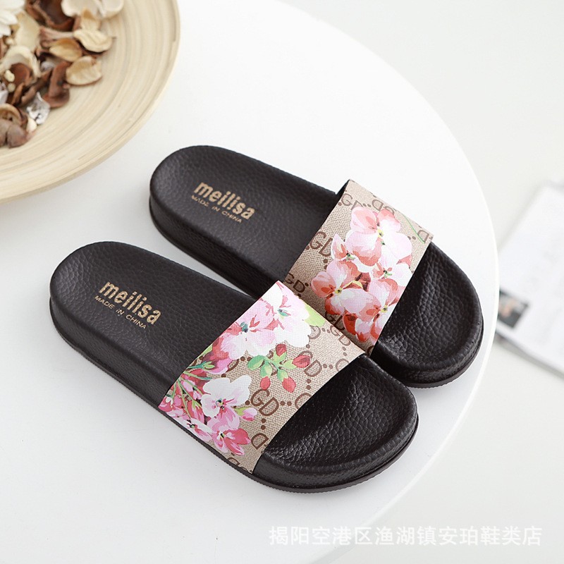 Free shipping designer Summer flat flip-flops, versatile, thick soft-soled, anti-slip, floral fabric and leather beach flip-flops for women