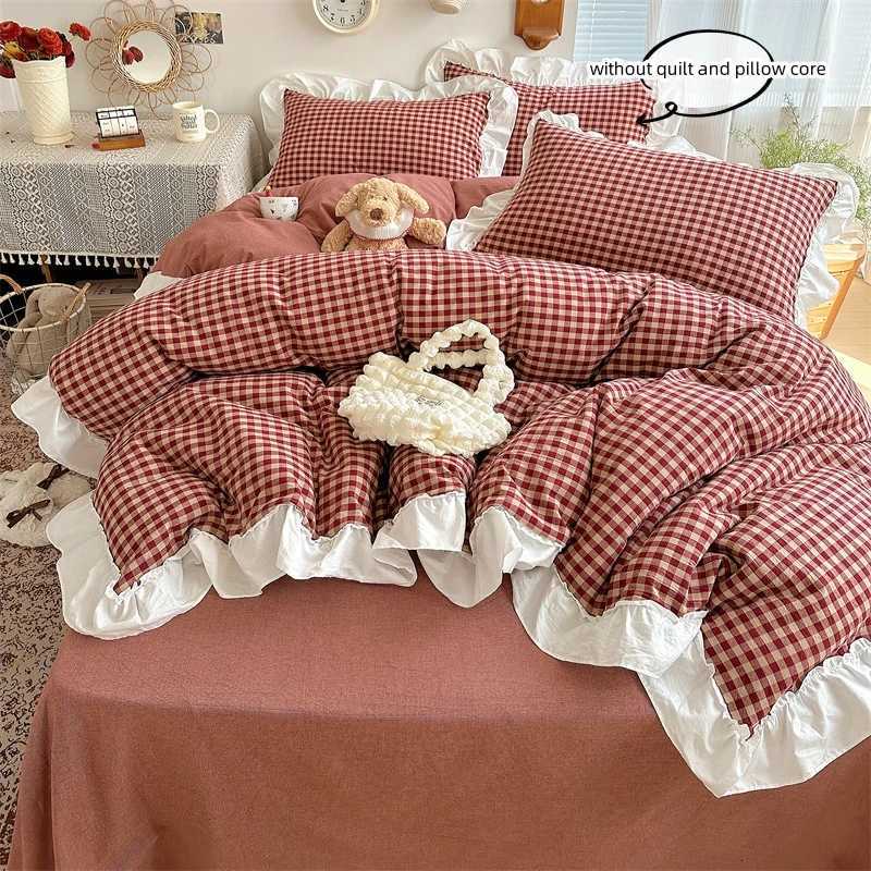 Christmas 3pcs redblack plaid Duvet Cover Set 1Duvet Cover 2Pillowcase Without Core Lace embroidery Bedding Set Y251126