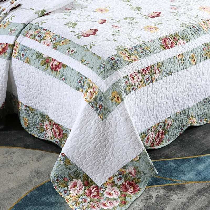 Christmas 3-Piece Embroidered Floral Cotton Quilt Set Elegant Lightweight Soft Bedspread Coverlet with 2 Pillow Shams FloralFull/Queen Y251126