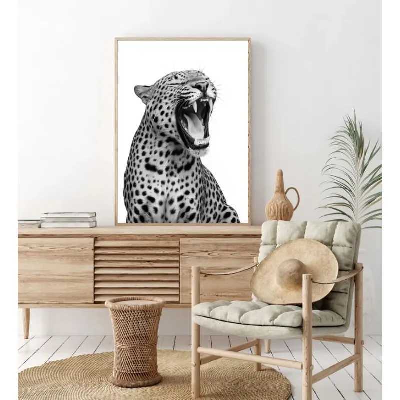 Stylish Fashion Black and White Poster Sexy Female Leopard Vintage Canvas Painting Luxury Wall Art Living Room Home Decor Mural Y251126