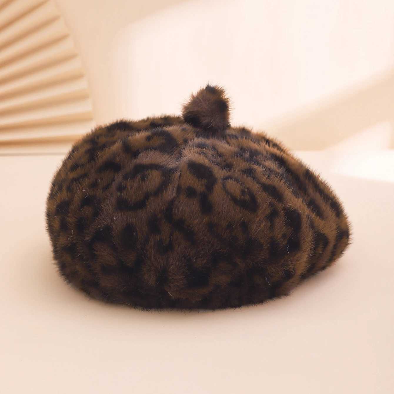Trendy and fashionable leopard print plush octagonal beret with top versatile pumpkin hat for autumn and winter atmosphere J251125