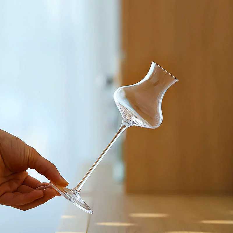 Crystal Tulip Shape Tasting Glass Creative Goblet Cocktail Glasses Whiskey Fragrant Cup for Party Bar Drinkware C251126