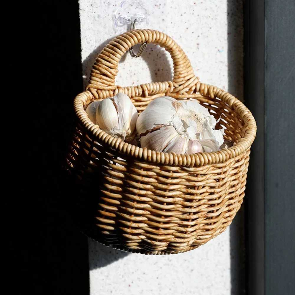 1PC High Quty Hanging Woven Storage Basket Hand-woven Wall Basket Fruit Sundries Organizer Hanging Baskets Y251126