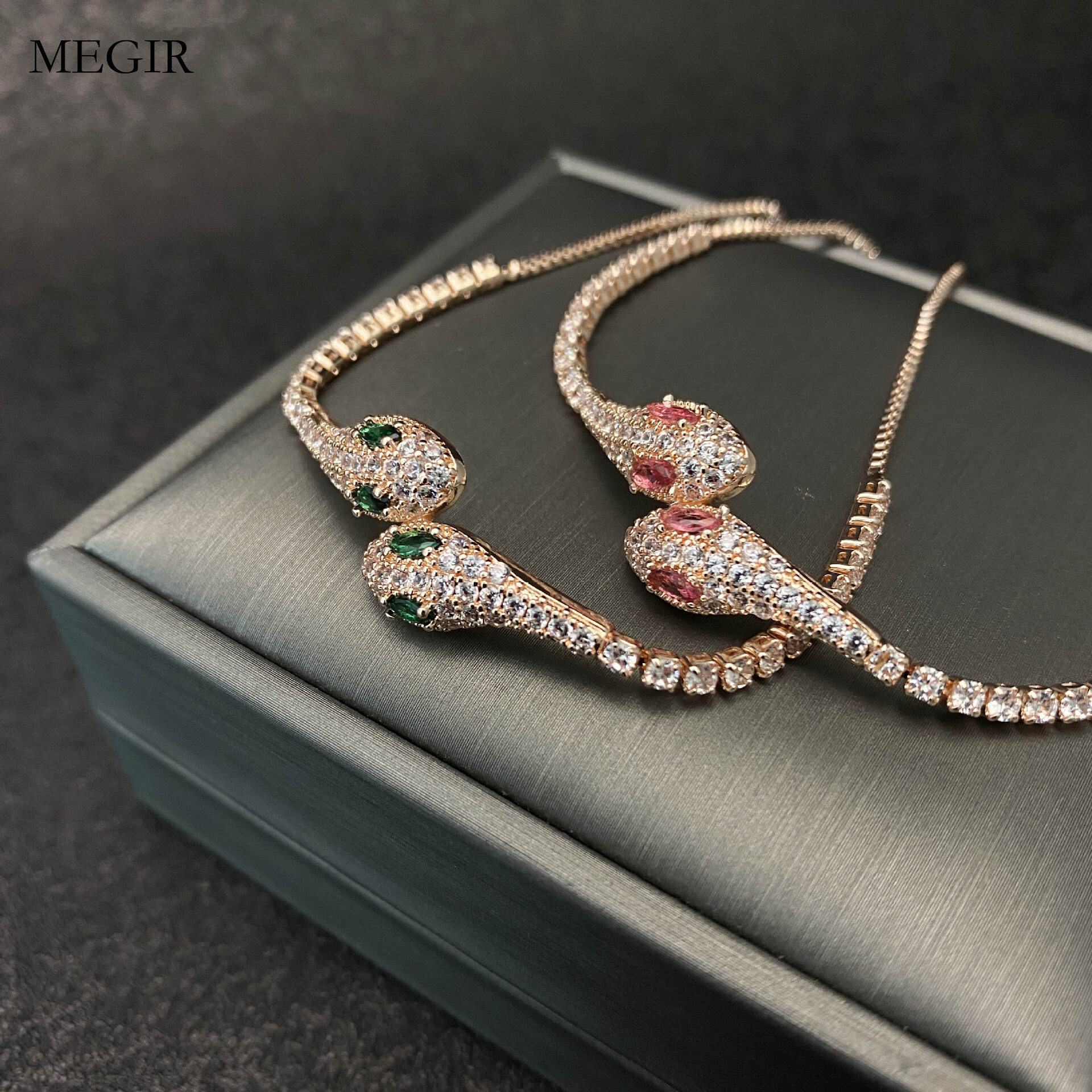 Luxury Brand Designer Jewelry 2023 Hot Pink Red-Eyed Snake Bracelet For Women, High-End Exquisite Adjustable Micro-Paved Zircon Jewelry Wholesale