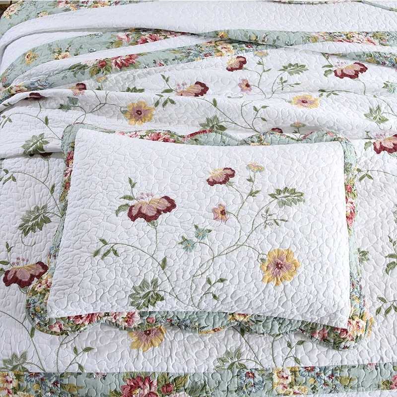 Christmas 3-Piece Embroidered Floral Cotton Quilt Set Elegant Lightweight Soft Bedspread Coverlet with 2 Pillow Shams FloralFull/Queen Y251126