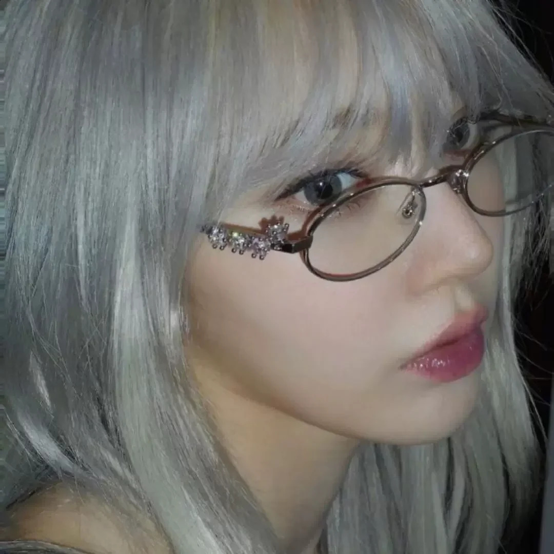 Womens Punk Retro Silver Anti Blue Light Eyewear Rhinestone Stainless Steel Oval Frame Glasses Girl Reading Seaside Spectacles 250424