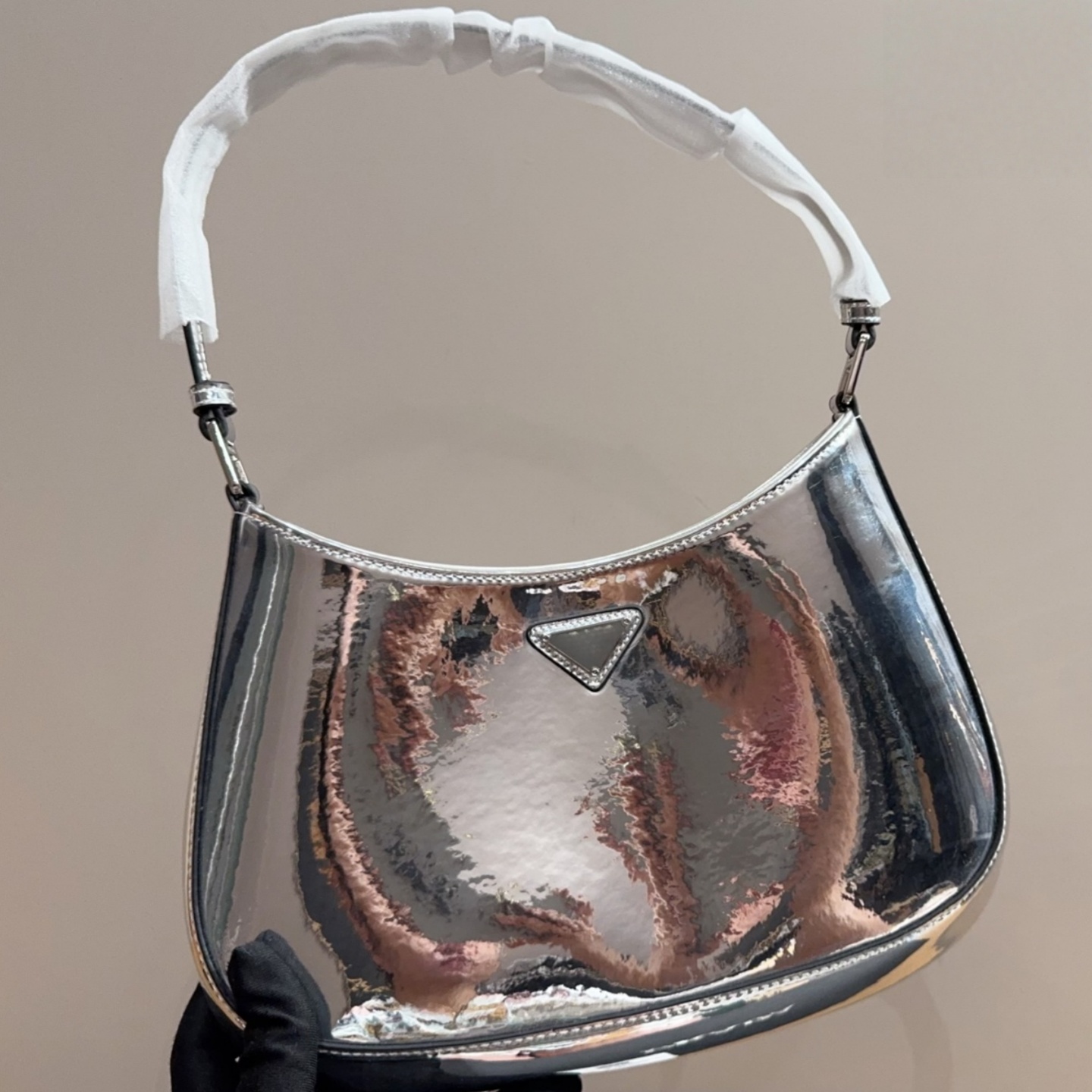 Designer shoulder bag for ladies, stylish design, simple and elegant, cross-body bag, durable leather, high quality