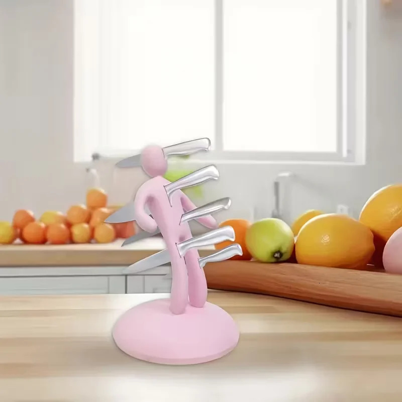 A spoof human-shaped knife rack a space-saving 5-knife storage device a household kitchenware for Christmas and Halloween 251126