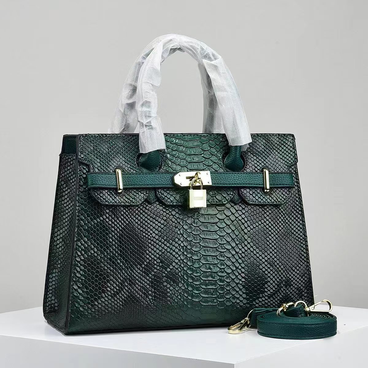 Luxury Tote Bag for Women - Stylish Snake Print Crossbody Bag (Free Shipping) - New Arrival Designer-inspired Handbag