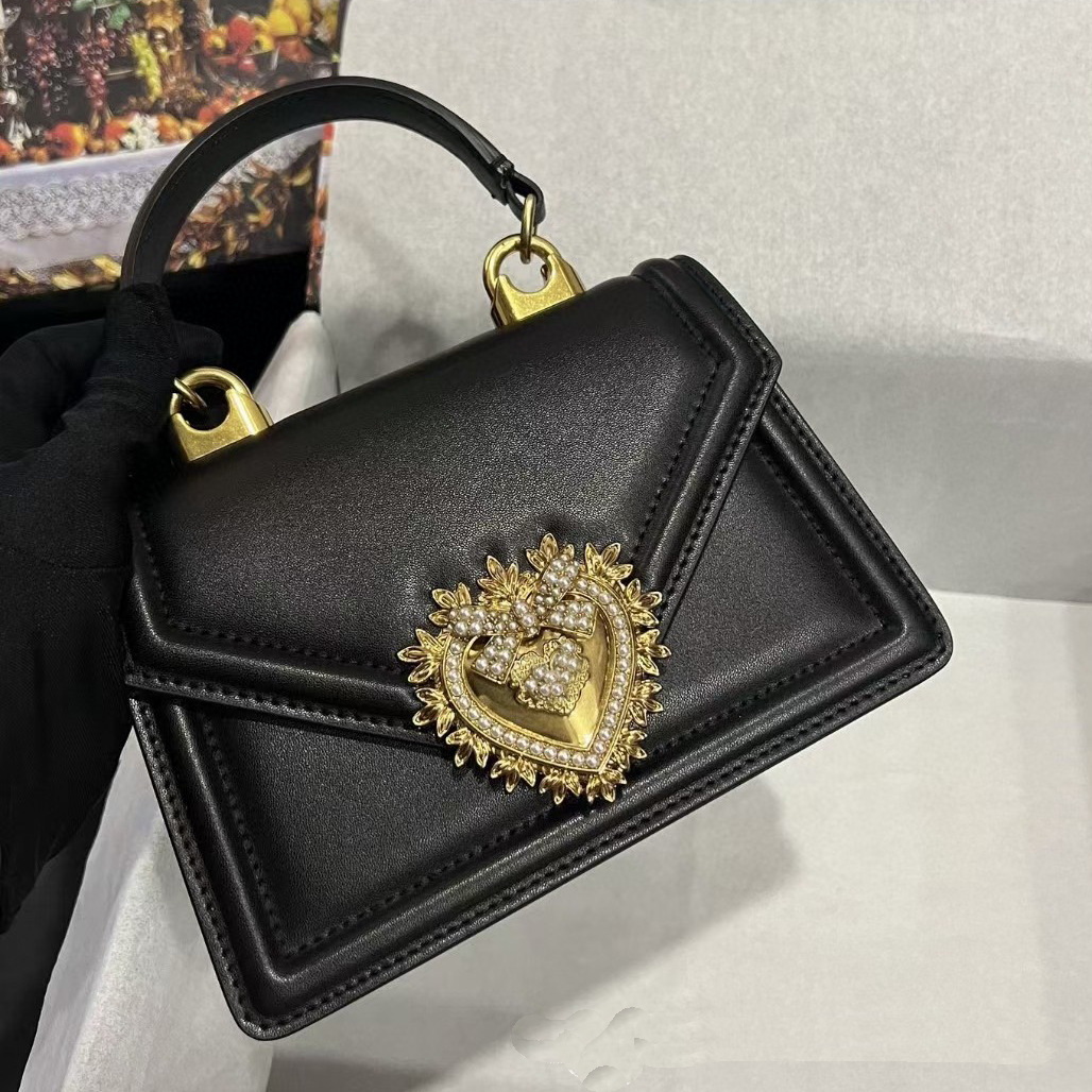 Designer Bag Luxury Fashion Leather Handbag Luxury Solid Color Clutch Bag Vintage Paris Fashion Crossbody Handbag Minimalist Designer Leather Tote For Casual