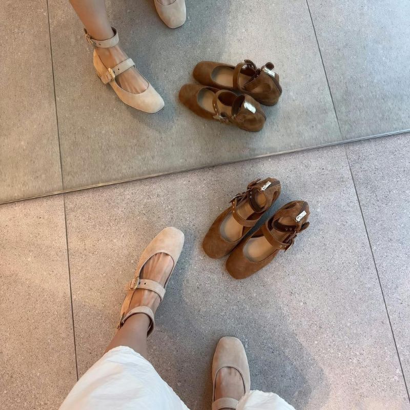 Women's Suede Double Buckle Strap Mary Jane Shoes, Square Toe Block Heel Casual Commute Footwear (Beige/Brown)---168-9