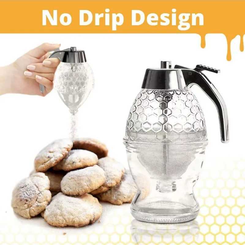 1set Squeezing Bottle Plastic Sealed Can Creative press type honey jar Funnel syrup pot with base Honey syrup sealed jar Y251126