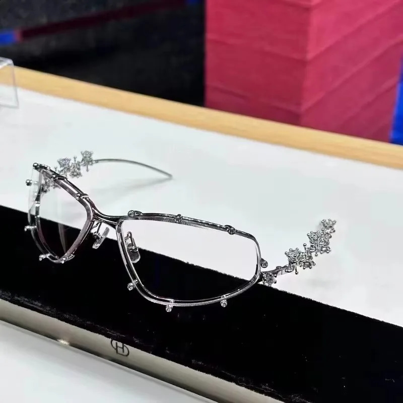 Rhinestone Irregular Sunglasses Women Men Silver Color Metal Small Frame Glasses Elegant Casual Sunglasses Fashion Accessories 250424